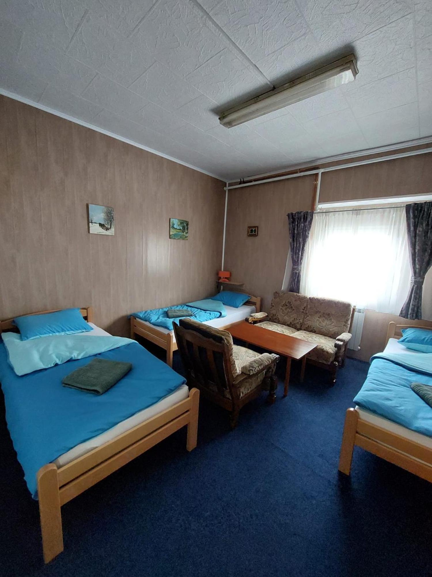 Hostel Suzzzy Novska Exteriör bild